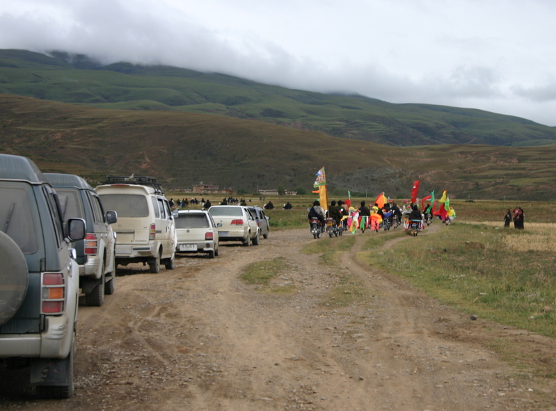 Geshe Tashi Tsering approaches Khangmar Monastery