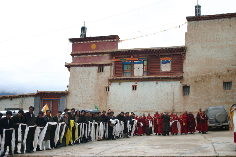 Geshe Tashi Tsering is welcomed to Khangmar Monastery